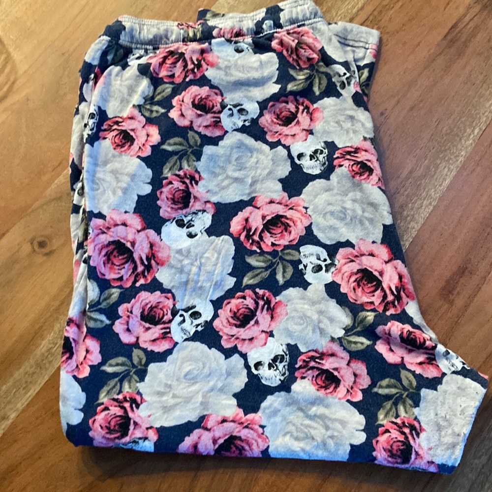 Torrid crop sleep pants Sz 1